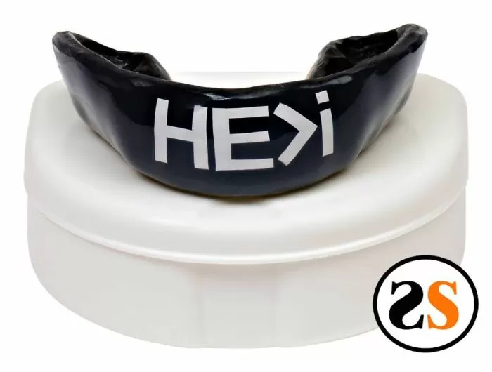 He>I mouthguard